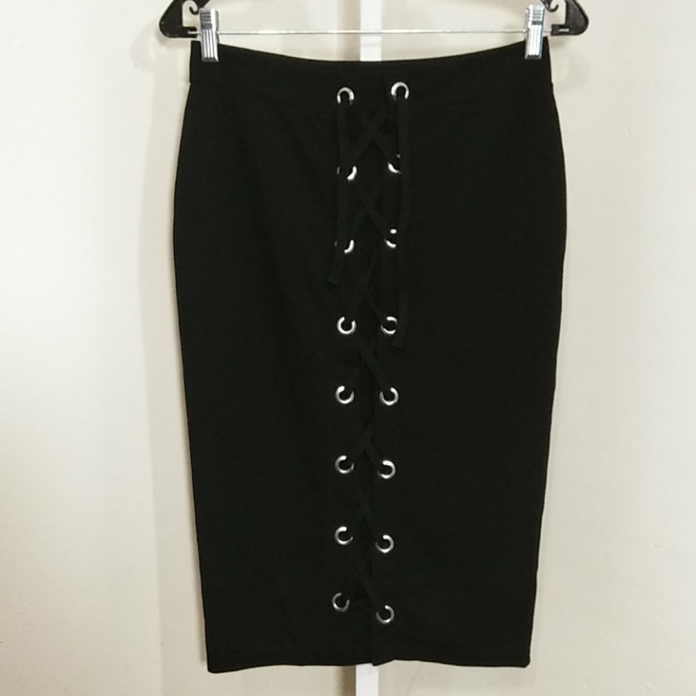 Shoestring skirt NWOT